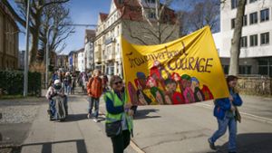 Klare Botschaften, überschaubare Resonanz bei der Demonstration für Frauenrechte. Foto: /Simon Granville