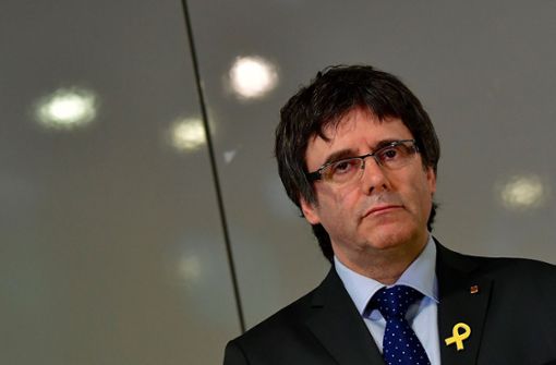 Der katalanische Ex-Regionalpräsident Carles Puigdemont und fünf weitere Separatisten wurden vom Obersten Gericht in Spanien als Abgeordnete suspendiert. Foto: AFP