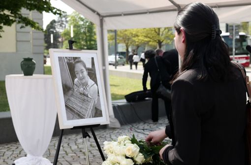 In Dessau gedenken Mitstudenten an die ermordete Li Yangjie. Foto: dpa