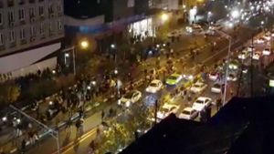 Bei Protesten im Iran sind mehrere Menschen getötet worden (Bild aus Teheran vom 30.12.2017). Foto: MEHR NEWS/AFP