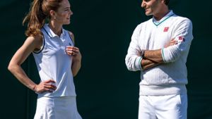 Prinzessin Kate und Roger Federer haben sich in Wimbledon getroffen, um auf die Arbeit der Ballkinder aufmerksam zu machen. Foto: imago/Avalon.red