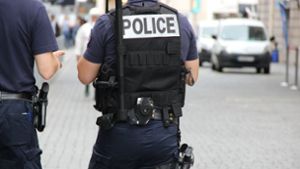 Die französische Polizei sieht eine reale Anschlagsgefahr gegeben. (Symbolbild) Foto: Shutterstock/Mademoiselle N