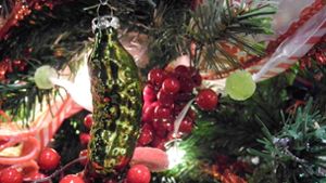In manchen Weihnachtsbäumen ist eine Gurke versteckt. Foto: picture alliance / Johannes Schm/Johannes Schmitt-Tegge