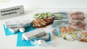 Auf Parkplatz in Ludwigsburg: Mehrere Pakete mit Kokain und Heroin entdeckt