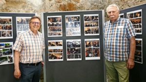 Alt-Bürgermeister Hans Weil (links)  und Vereinschef Johannes C. Laxander sind stolz auf die lange Generation des Jazz-Clubs. Foto: Ines Rudel
