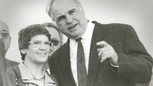 Rita Süssmuth  und Helmut Kohl  am 23. April 1990 in Wolfsburg. Foto: ZDF//Thomas Imo