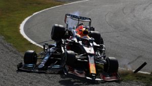 Glück in Unglück hatte Lewis Hamilton bei dem Unfall mit Max Verstappen – der Brite verdankt es dem Cockpitbügel Halo. Foto: imago//Zak Mauger