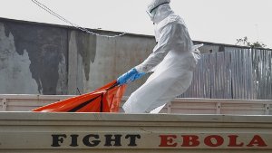 Der Kampf gegen Ebola - in Liberia ist er offenbar noch immer nicht gewonnen. Foto: EPA
