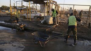 Bei einem Autobomben-Anschlag in Bagdad sind mehrere Dutzend Menschen ums Leben gekommen. Foto: AP