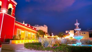 Ein Hotel in Cancun: Die mexikanische Stadt ist eine bei Nordamerikanern  beliebte Urlaubsmetropole. Foto: Imago/lunamarina