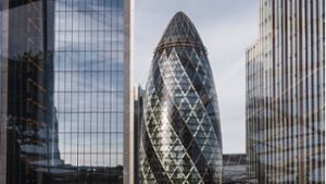 „Gherkin“, also „Gewürzgurke“, nennen die Londoner das von Norman Foster für Swiss Re entworfene Bürohochhaus im Finanzdistrikt der britischen Hauptstadt. Foto: Imago/Addictive Stock/David Munoz