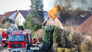 Ein Brand in Welzheim hat am Samstag die Feuerwehr auf den Plan gerufen. Foto: Benjamin Beytekin