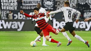 Kapitän Wataru Endo und der VfB drehten in der Schlussphase bei Eintracht Frankfurt auf. Zu spät? Foto: Pressefoto Baumann/Hansjürgen Britsch