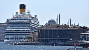 Der Hafenkomplex in Karaköy ist für Spaziergänger frei zugänglich, er kommt  ohne die üblichen massiven Stahlzäune  aus. Foto: F/ank Behling