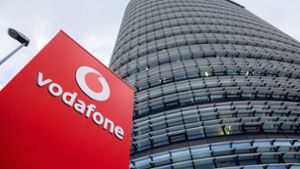 Vodafone will ingesamt 2000 Stellen einsparen. Foto: Rolf Vennenbernd/dpa