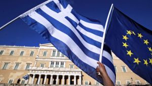 Die griechische Wirtschaft erholt sich zwar langsam. Doch das Land ist immer noch auf Hilfe seiner EU-Partner angewiesen. Foto: dpa