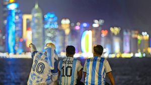 Die argentinischen Fans blicken    in Katar dem Finale mit  nervöser Zuversicht entgegen. Foto: dpa/Andre Penner