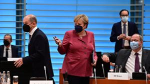 Die Bundesregierung bei ihrer wöchentlichen Kabinettssitzung am Mittwoch in Berlin. Foto: dpa/Tobias Schwarz