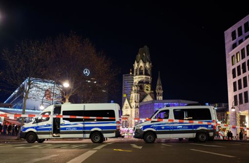 Am Samstagabend hat die Berliner Polizei den Weihnachtsmarkt am Breitscheidplatz geräumt. Foto: dpa/Gregor Fischer