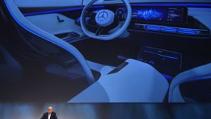 Am Dienstag hat der Stuttgarter Konzern seine Zusammenarbeit mit dem Fahrdienst Uber angekündigt. Über die Uber-App können Nutzer künftig Robotertaxen von Mercedes-Benz mieten. Foto: AFP