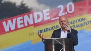 Kurz vor der Landtagswahl holt den AfD-Spitzenkandidaten Andreas Kalbitz die Vergangenheit ein. Foto: dpa