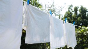 Wäsche auf Leinen aufzuhängen, soll Unheil verursachen. Foto: IMAGO / imagebroker