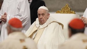 Der Papst spricht sich für eine humanitäre Waffenruhe aus. Foto: dpa/Andrew Medichini