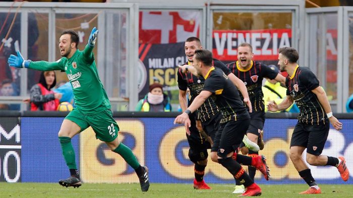 Benevento holt ersten Punkt dank Torwartor gegen den AC Mailand
