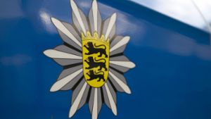 Autounfall bei Ehningen: Eine 54-Jährige überschlägt sich mehrfach mit ihrem Fiat. Foto: Eibner-Pressefoto/Fleig / Eibner-Pressefoto