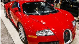 Einer der Stars der Chicago Auto Show: Der Bugatti Veyron 16.4 Foto: dpa