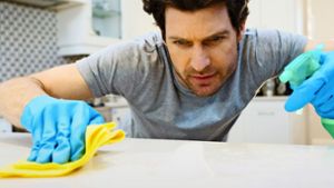 Wischen, schrubben, scheuern – wie viel Hygiene ist wirklich nötig? Foto: /Adobe Stock/WavebreakMediaMicro