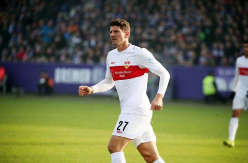 Mario Gomez ist heiß auf einen Einsatz gegen den Karlsruher SC. Foto: imago//Robin Rudel