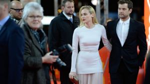 Power Couple bei der Berlinale: Perfekt passt Joshua Jacksons blütenweißes Hemd zu Diane Krugers Kleid. Foto: Getty Images Europe