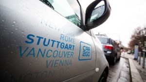 Ein Smart von Car2Go steht in der Stuttgarter Innenstadt auf einem Parkplatz. Foto: dpa