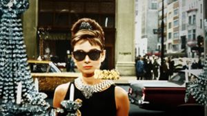 Audrey Hepburn 1961 in ihrer Paraderolle in dem Film „Frühstück bei Tiffany“. Foto: /Paramount/Kobal Collection