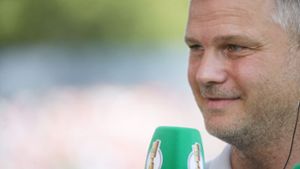 VfB-Sportdirektor Fabian Wohlgemuth schwärmt über die Leistung der Mannschaft gegen Borussia Dortmund. Foto: Pressefoto Baumann/Hansjürgen Britsch