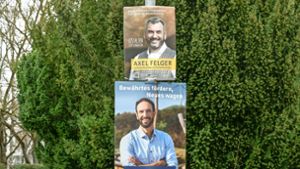 In Korntal-Münchingen hängen mittlerweile viele Plakate der Bürgermeisterkandidaten. Foto: Simon / Granville