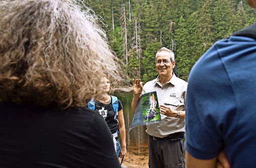 Naturführung im Wald: Die Entscheidung, Teile des Schwarzwalds zum Nationalpark zu machen, wurde durch vielfältige Bürgeranhörungen begleitet. Foto: dpa
