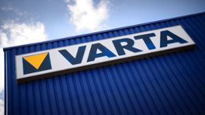 Varta will künftig Batterien für Elektroautos produzieren. Foto: dpa/Sina Schuldt