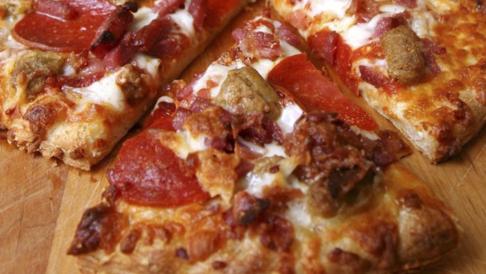Listerien in Pizzasalami und Brühwurst – zwei Todesfälle