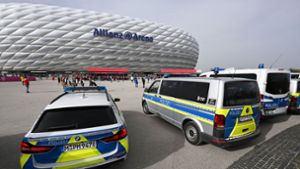 Die Polizei hatte ihre Präsenz rund um das Topspiel der Fußball-Bundesliga verstärkt. Foto: dpa/Sven Hoppe