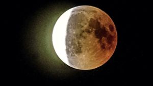 Am 21. Januar verdunkelt sich der Mond – und zeigt sich zudem blutrot. Ein ähnliches Schauspiel war bereits am 27. Juli 2018  am Nachthimmel zu sehen. Foto: SDMG