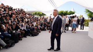Dustin Hoffman ist es gewohnt, im Mittelpunkt zu stehen wie hier beim Festival von Cannes. Aber nun steht auch er im harten Licht von ernsten Vorwürfen da. Foto: AFP