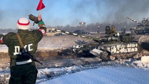 Russische Panzer fahren nach Ende einer Übung zurück zu ihren Stützpunkten Foto: dpa/Uncredited