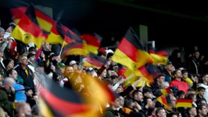 In Deutschland ist die Hoffnung größer geworden, dass die DFB-Elf Europameister wird. Foto: Arne Dedert/dpa