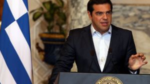 Griechenlands Regierungschef will die Phase hinter sich lassen, in der die Gläubiger Einfluss auf Entscheidungen des Landes nehmen. Foto: dpa