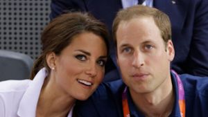 Kate, Prinzessin von Wales, und William, Prinz von Wales, bei den Olympischen Sommerspielen. Die Ehefrau des britischen Thronfolgers bekommt Chemotherapie, wie sie in einer Videobotschaft sagte. Foto: Matt Rourke/AP/dpa