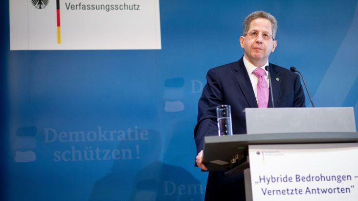 Rücktrittsforderungen nach Zweifeln über „Hetzjagden“ in Chemnitz