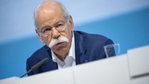 Daimler-Vorstandschef Dieter Zetsche erhält inklusive der Zahlungen aus langfristigen Boni für 2018 rund 8,3 Millionen Euro. Im Jahr davor waren es noch 13 Millionen. Foto: dpa