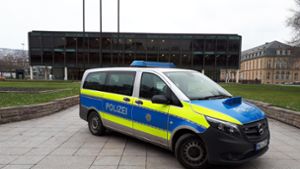 Die Polizei hat sich vor dem Landtag positioniert. Foto: 7aktuell.de/Jens Pusch